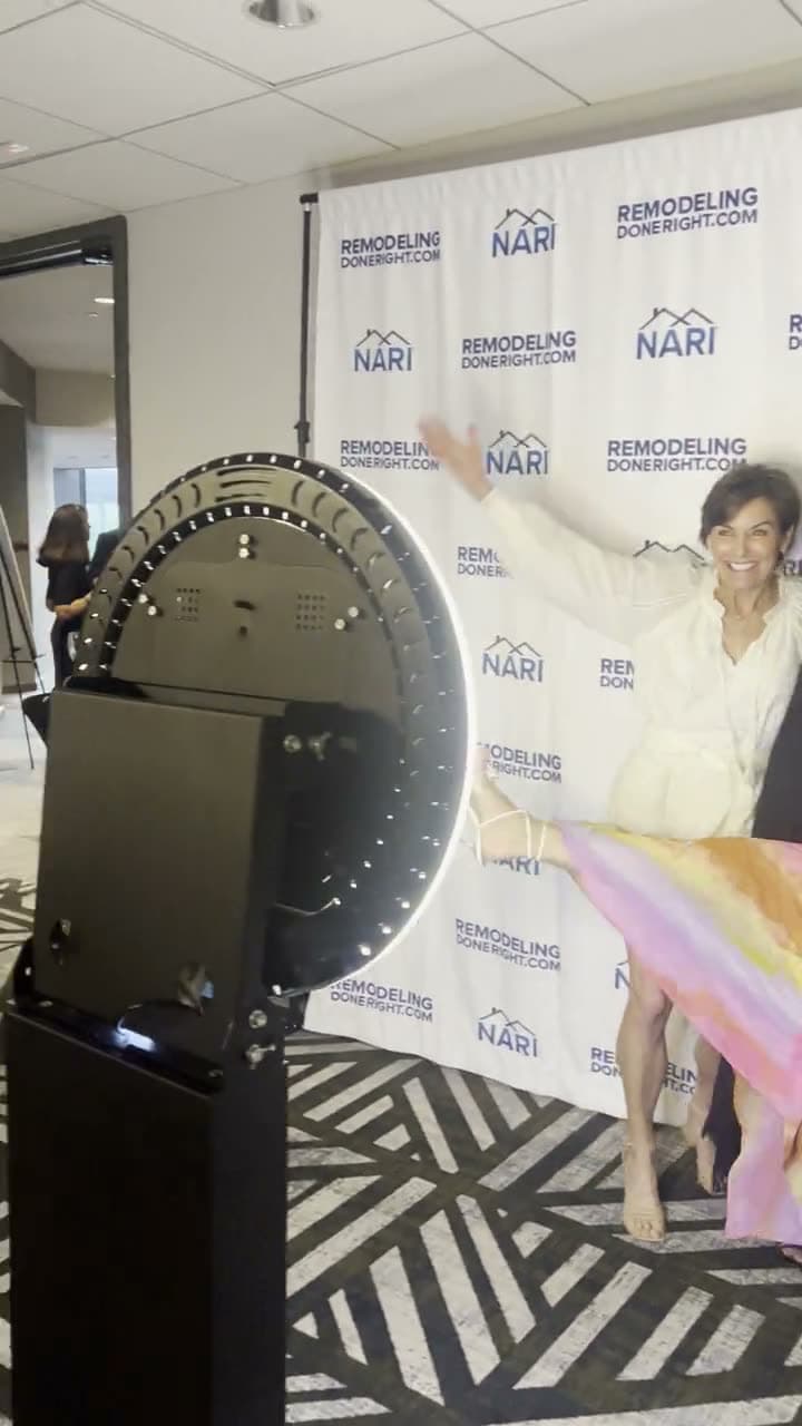 Step-and-repeat, digital booth, Digital booth