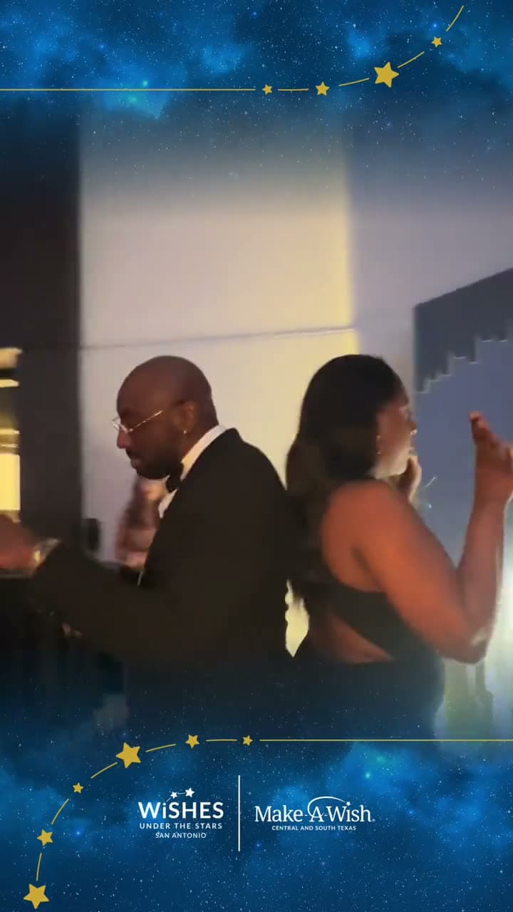 Slow-motion 360 booth clip from an Austin gala